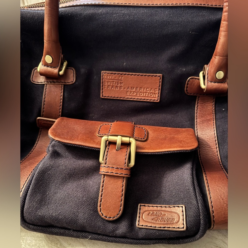 Land Rover Darien Gap duffle bag RARE - Picture 2 of 5